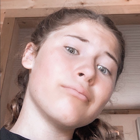 Meet your Posher, Kendall - Picture 1 of 1